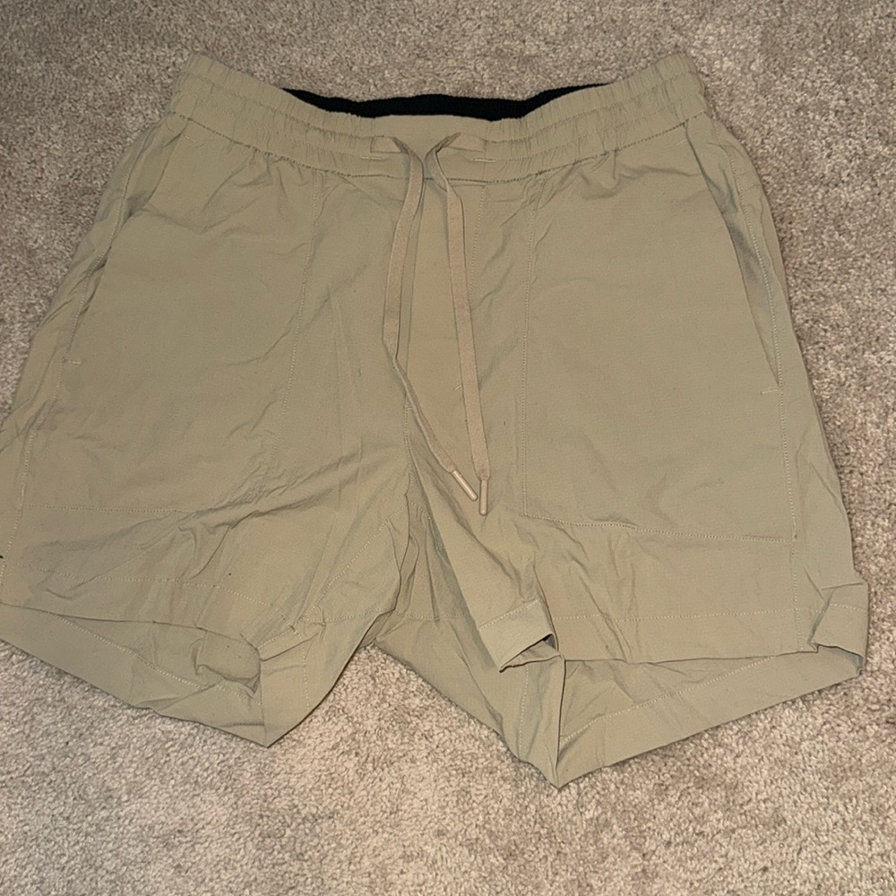 Lululemon Shorts 5”